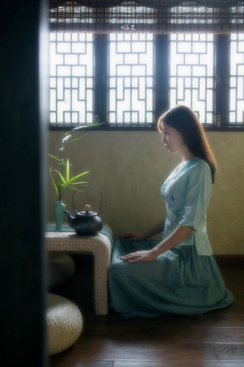 LEYU SPORTS中国官方网站-特色足球旅游纪念品广受欢迎，带动地方特色经济，足球特产